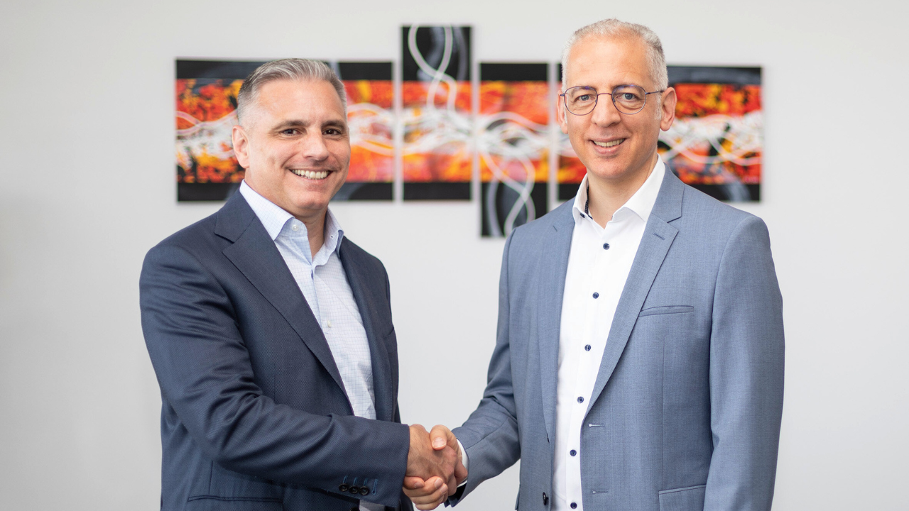 Roland Schreiner, managing director (right), welcomes Brian Zumbolo as the new president of Schreiner Group in the US. Image Credit: Schreiner Group